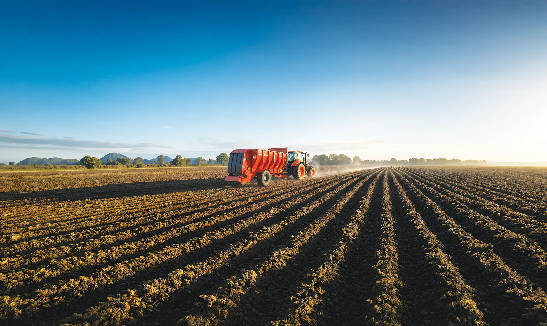 Capella Katı Gübre Dağıtma Römorku